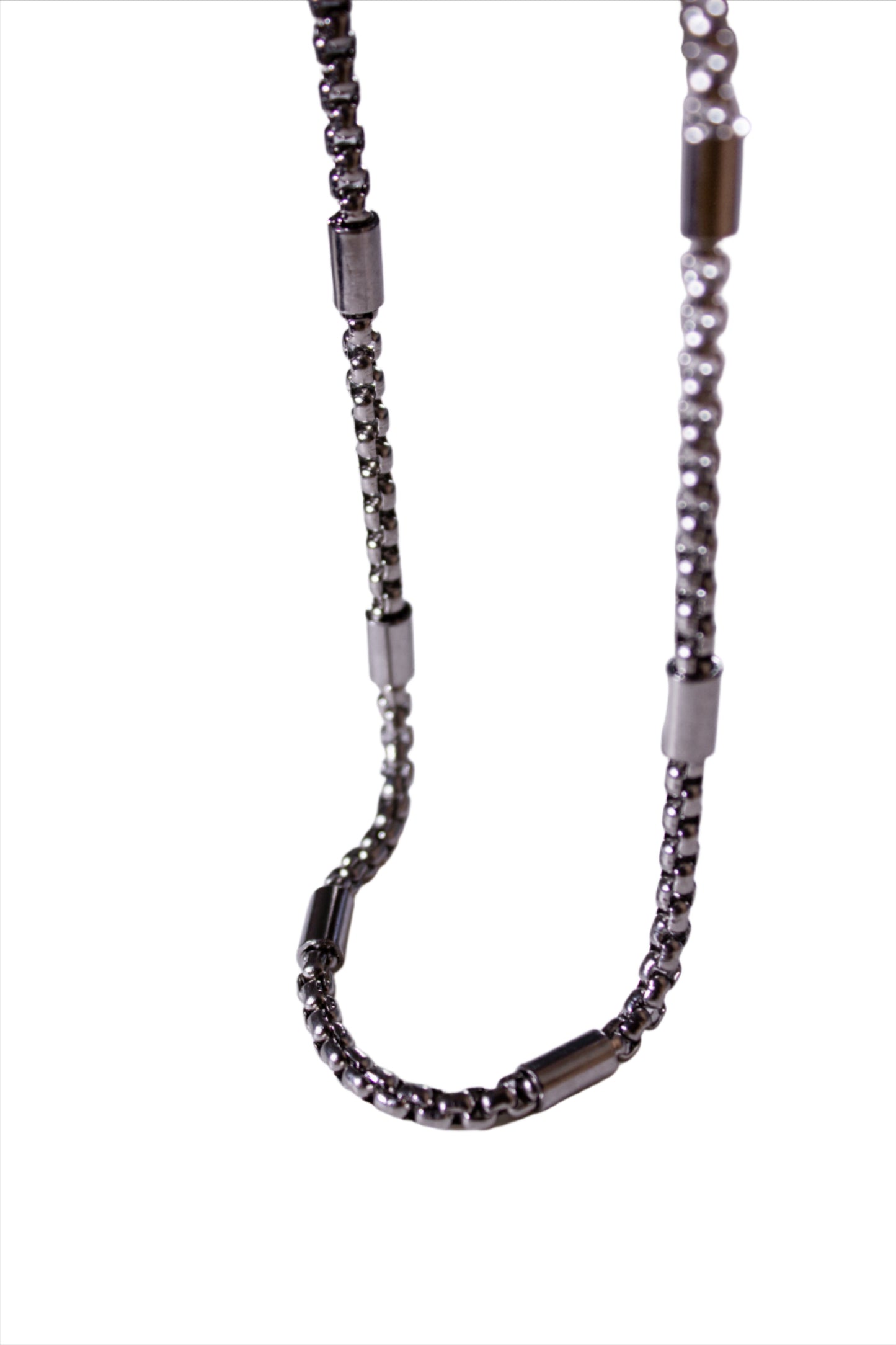 Levi chain necklace