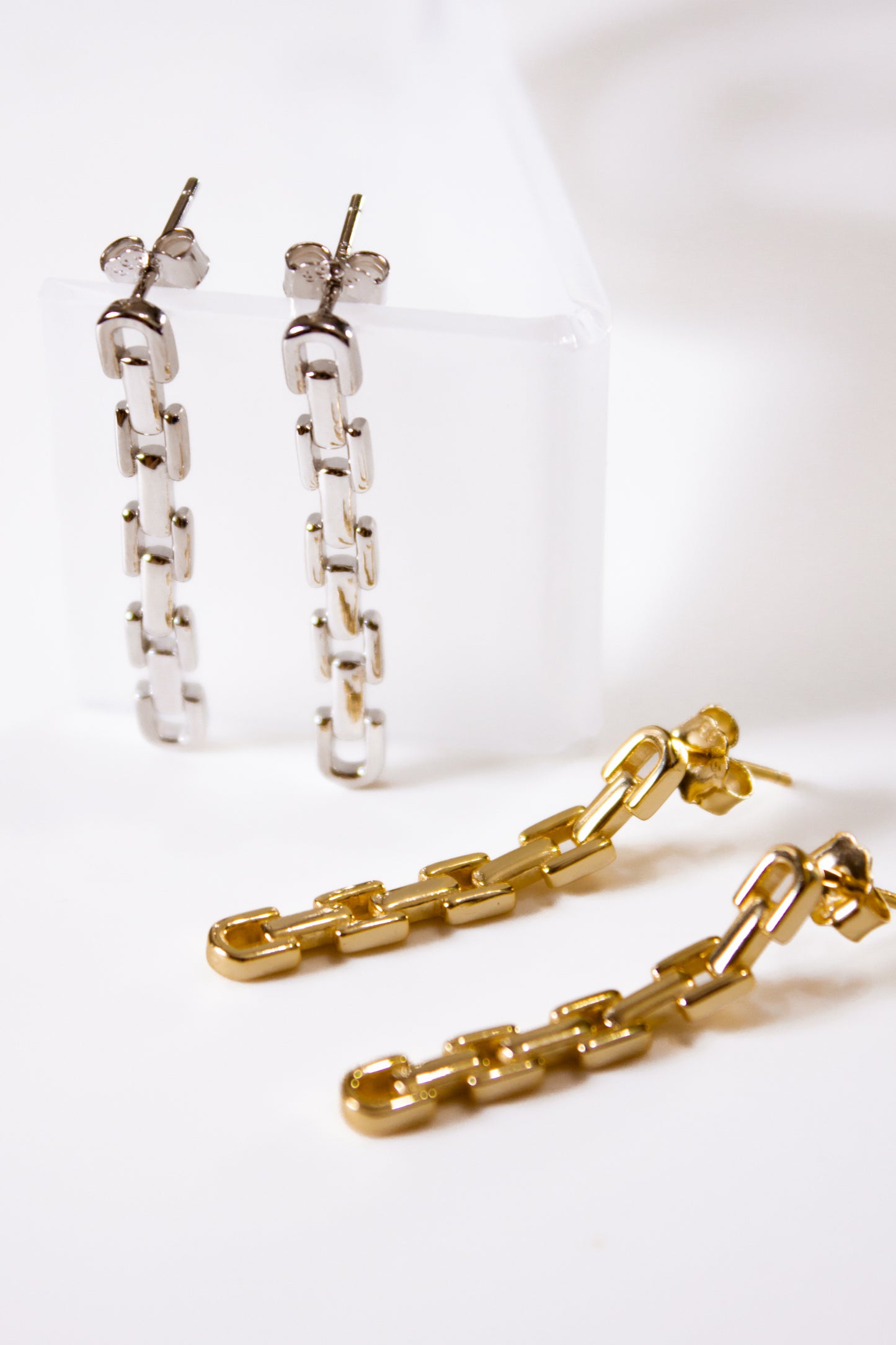 Elise link chain earrings