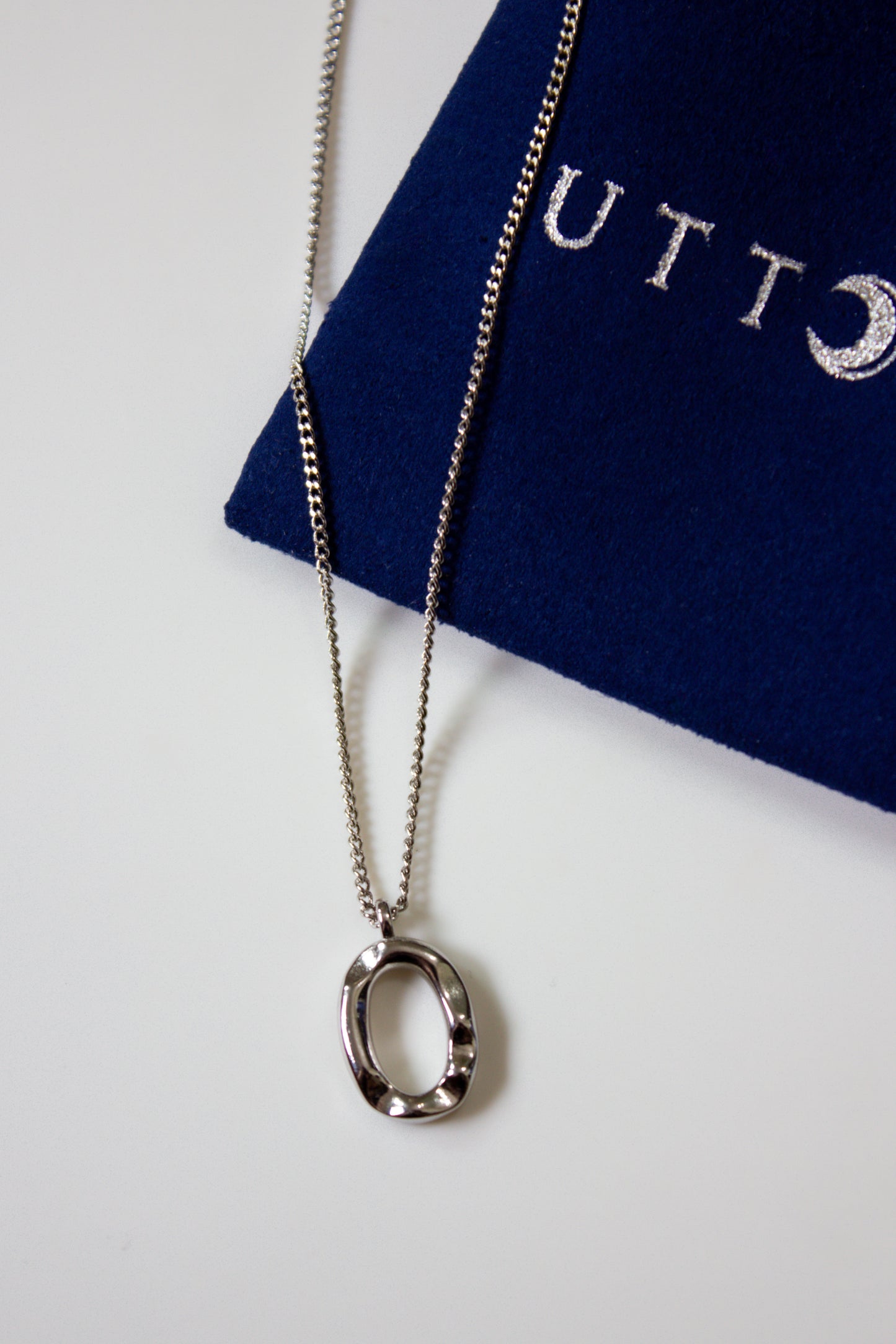 Kori Oval necklace